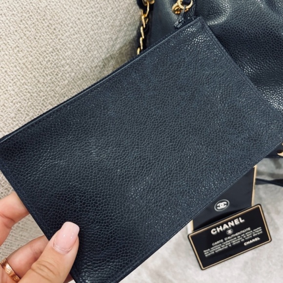 Chanel Caviar leather bucket bag 24K gold plated CC - Picture 11 of 16